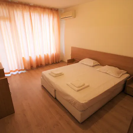 Sea Grace 公寓式酒店 内塞伯尔